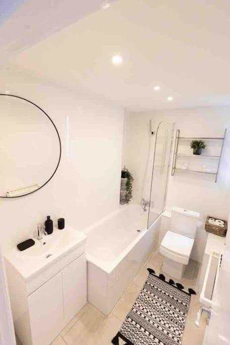 Lovely 2 Bedroom Apartment In Chelsea Sw3 London Exteriör bild