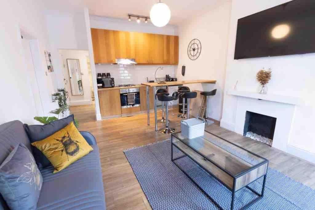 Lovely 2 Bedroom Apartment In Chelsea Sw3 London Exteriör bild