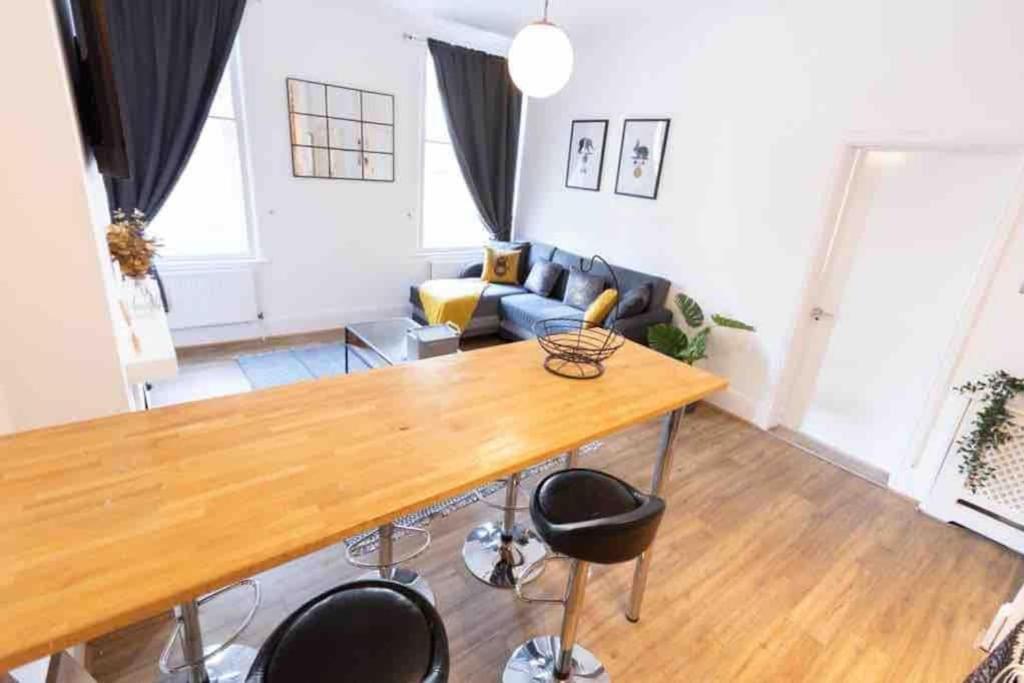 Lovely 2 Bedroom Apartment In Chelsea Sw3 London Exteriör bild