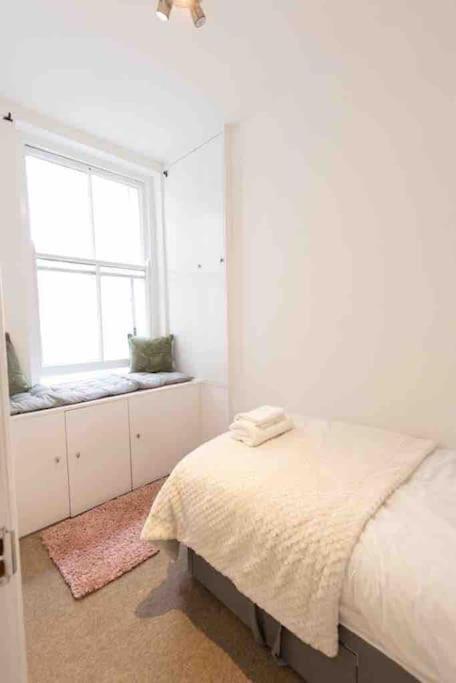 Lovely 2 Bedroom Apartment In Chelsea Sw3 London Exteriör bild